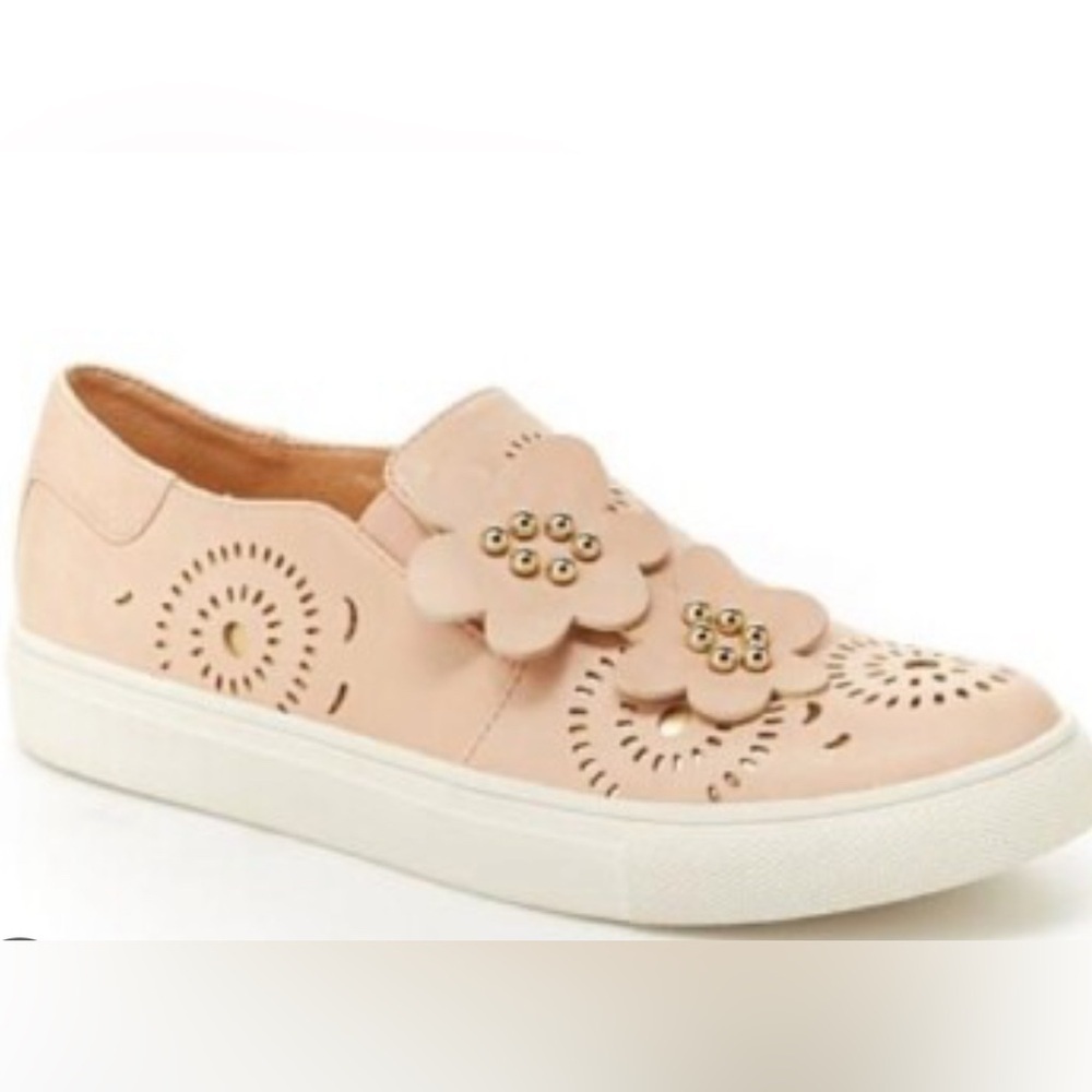 Nanette Lepore Whitney Laser Cut Floral Slip On Sneaker SZ 9.5 Peach Gold